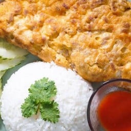 ข้าวไข่เจียว หมูสับ