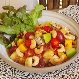 ยำผลไม้รวมน้ำปลาหวาน