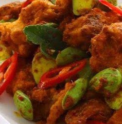 ผัดสตอพริกแกงไก่