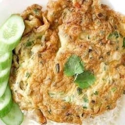 ข้าว ไข่เจียว ผักรวม