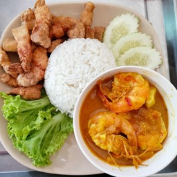 ข้าวแกงเหลืองกุ้ง+สามชั้นทอด