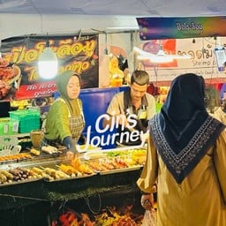 ปือโระลือมู(ไส้กรอกข้าว) 3 หน้าวาวบูลัน สายมอ
