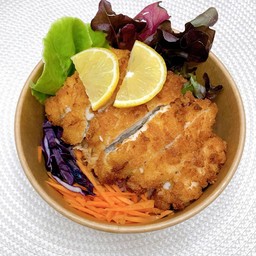 ข้าวไก่กรอบซอสมะนาว