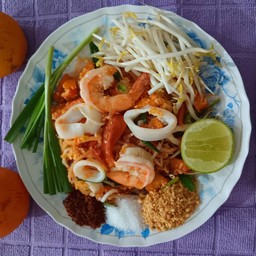 ผัดไทยทะเล