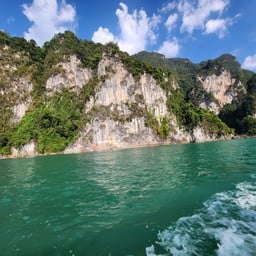360° Issara Floating Resort