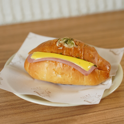 SHIO PAN HAM CHEESE