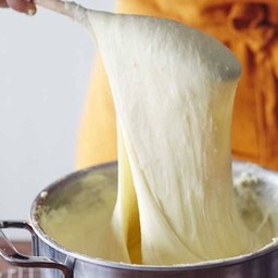 Cheesy Mash Aligot Pizza พิซซ่าชีสมันฝรั่งบด