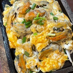 หอยทอดทรงเครื่อง