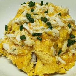 ข้าวไข่ข้นปูก้อนลาวา 220฿