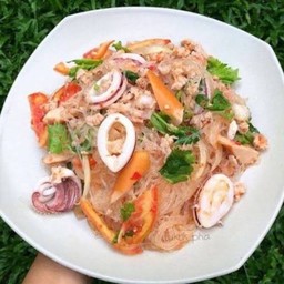 ยำวุ้นเส้นทะเล