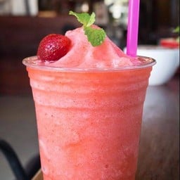 น้ำสตอเบอรี่ปั่น