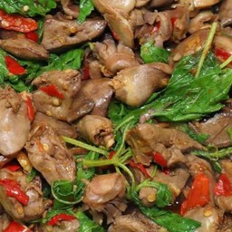 ข้าว-กะเพราเครื่องในไก่