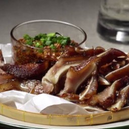 หมูย่างยกนิ้ว(ด่านชั่ง)
