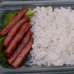 ข้าวหมูก้อนทอดกระเทียม
