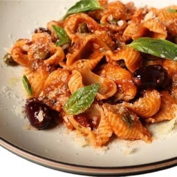 VEG Conchiglie Puttanesca