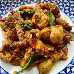 ผัดพริกแกง_ไส้หมู