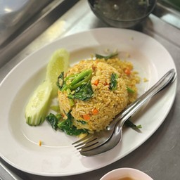 ข้าวผัดแกงเขียวหวาน
