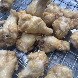 ร้านไก่โครตเเซ่บ เคหะร่มเกล้า27
