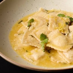 VEG Ravioletti Sorrentina Minted Butter