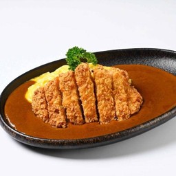 ข้าวคาเรออมไรซ์หมูชุบเกล็ดขนมปังทอด Fried pork cutlet curry omelet rice