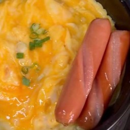 ข้าวหน้าไข่ข้นไข่2ฟองไส้กรอกทอด