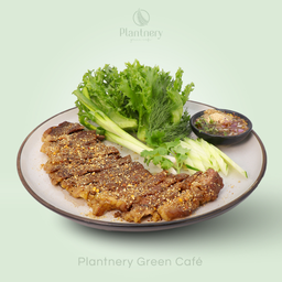 เนื้อย่างคลุกฝุ่นจิ้มแจ่ว 𝘐