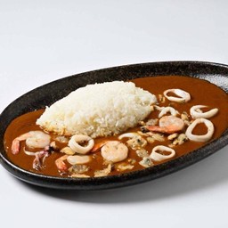 ข้าวแกงกะหรี่ซีฟู้ดรวม Mixed seafood curry rice