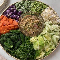 ย่าอำพร  ข้าวแกง ห่อหมก น้ำพริก หนองมน