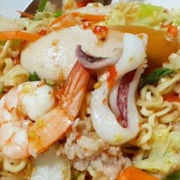 ยำมาม่า