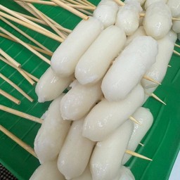 เส้นต๊อกชีส