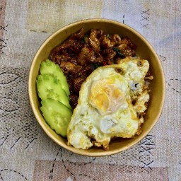 หอม กะเพรา แซ่บ