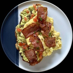 อะโวคาโด้ ไข่ข้น และ เบค่อน