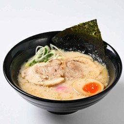ทงคตสึราเมง. Tonkotsu Ramen.
