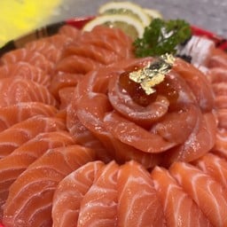 SALMON SASHIMI (L)