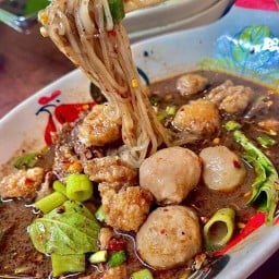 เตี๋ยวเรือล้านช้างสาขาหลังโรงเรียนปทุมเทพ