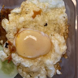 ข้าวหมูกระเทียมทอด & ไก่ทอดน้ำปลา บรมราชชนนี 70