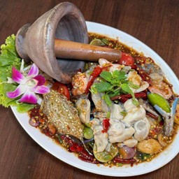 เหลารวมทะเลยกครก