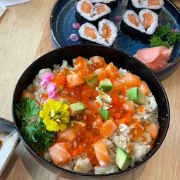 ข้าวอบมันปู แซลมอน อะโวคาโด