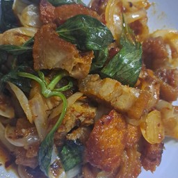 ข้าวราดพริกเผาหมูกรอบ