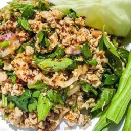 ก้อยหมูมะนาวคั่วสุก