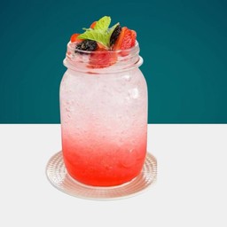 น้ำสตอเบอรรี่โซดา