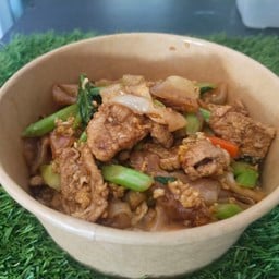 ผัดซีอิ้วหมูชิ้นอร่อยกลมกล่อม