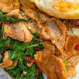 กระเพราหมูชิ้น + หมูสับ