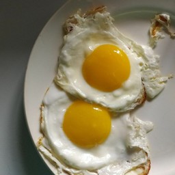 ไข่ดาว 2 ใบ