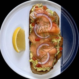 แซลมอน อะโวคาโด้