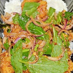 ข้าวยำไก่แซ่บ