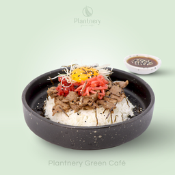 ข้าวหน้าเนื้อสไลด์สไตล์ญี่ปุ่น