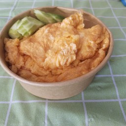 ข้าวราดไข่เจียวร้อนๆ