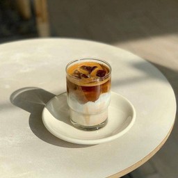 Caramel Macchiato • คาราเมลแมกคีอาโต้