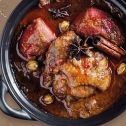 มัสมั่นไก่มันม่วง (กับข้าว)